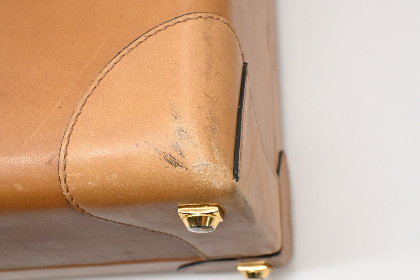 Gucci Suitcase in Tan Leather