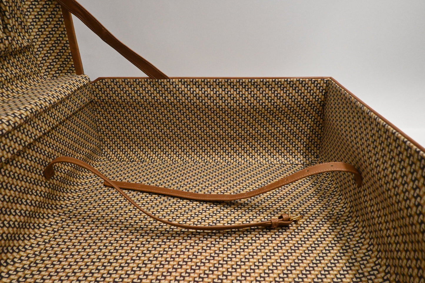 Gucci Suitcase in Tan Leather