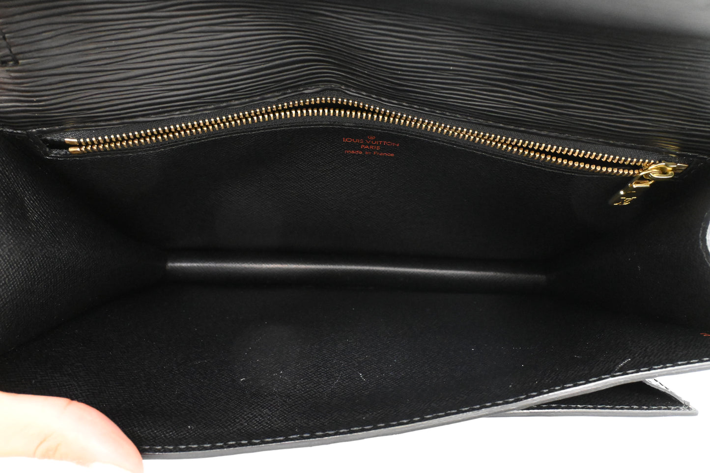 Louis Vuitton Sellier Dragonne in Black Epi Leather