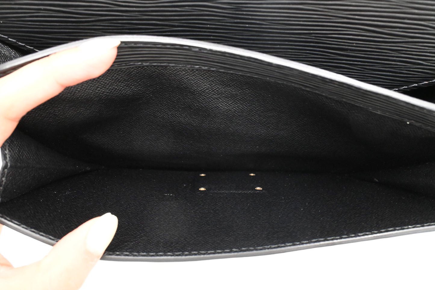 Louis Vuitton Sellier Dragonne in Black Epi Leather