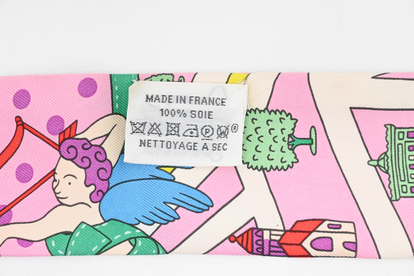 Hermes 'Les Nouveaux Amoureux de Paris' Twilly in Pink Silk