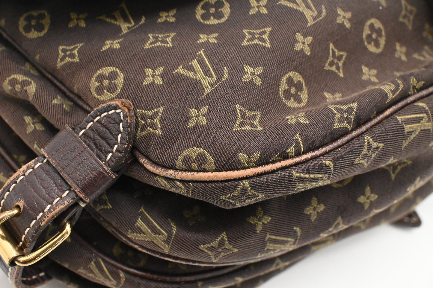 Louis Vuitton Saumur 30 in Fusain Minilin Canvas