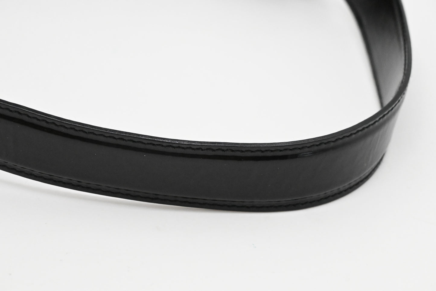 Ferragamo Shoulder Bag in Black Marbled Patent Leather