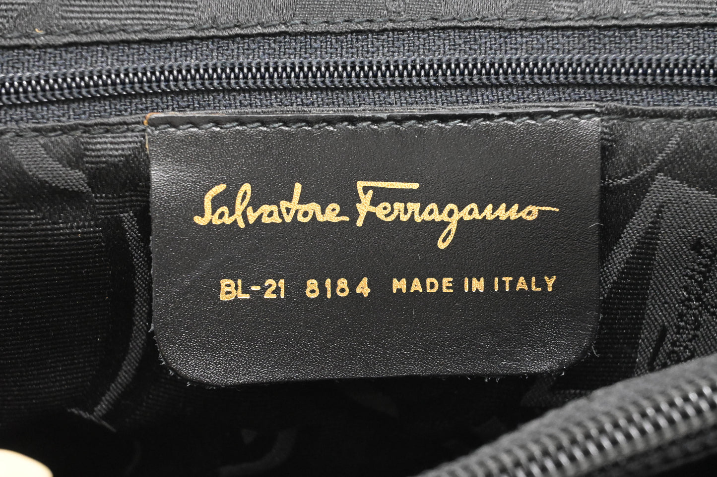 Ferragamo Shoulder Bag in Black Marbled Patent Leather