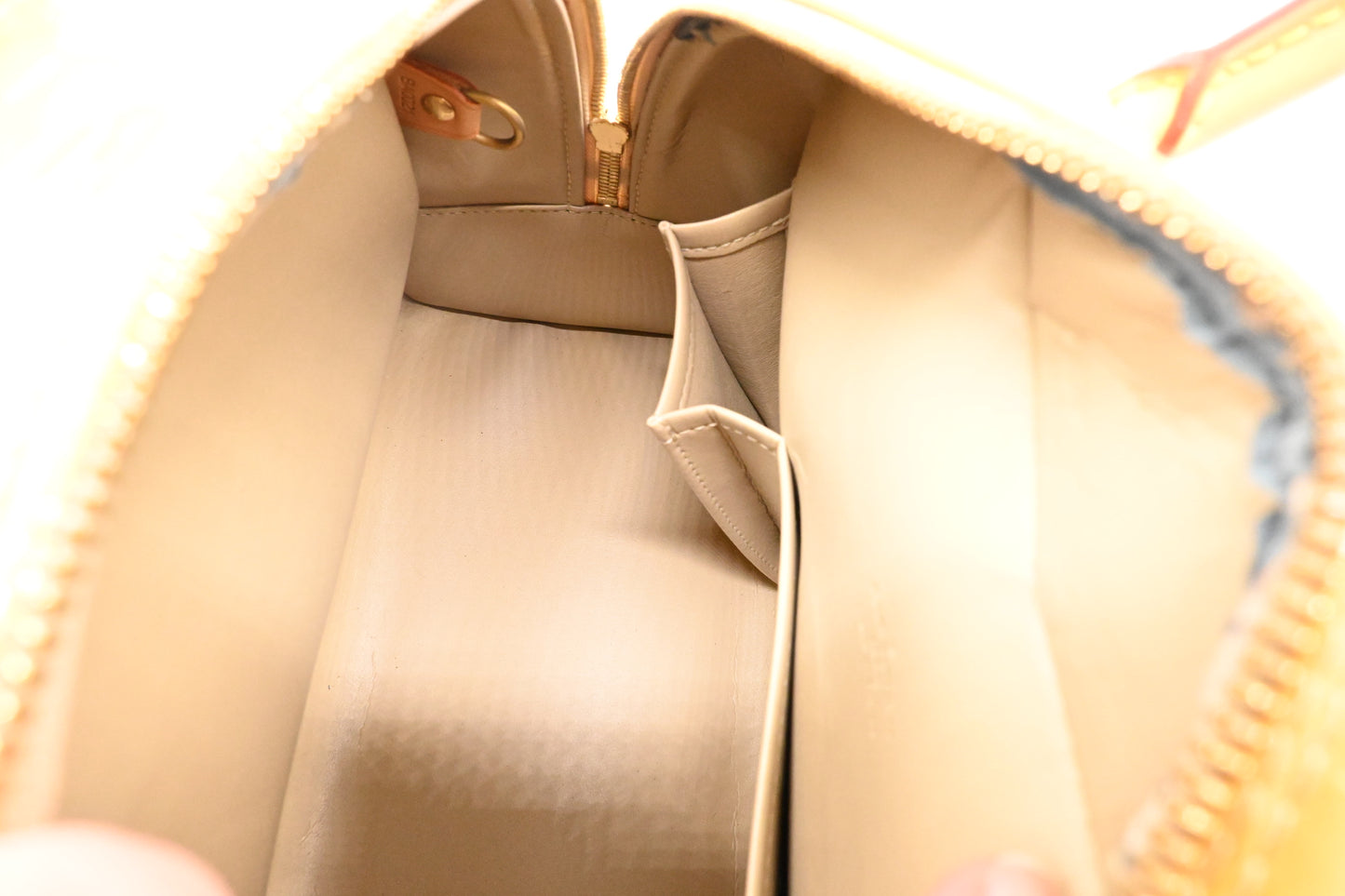Louis Vuitton Thompkins Square in Yellow Vernis Leather