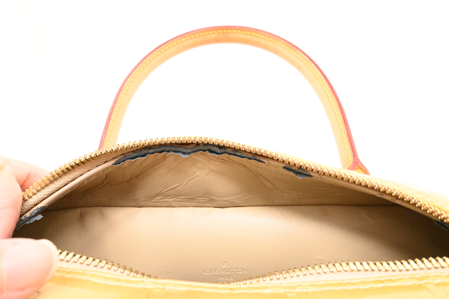 Louis Vuitton Thompkins Square in Yellow Vernis Leather