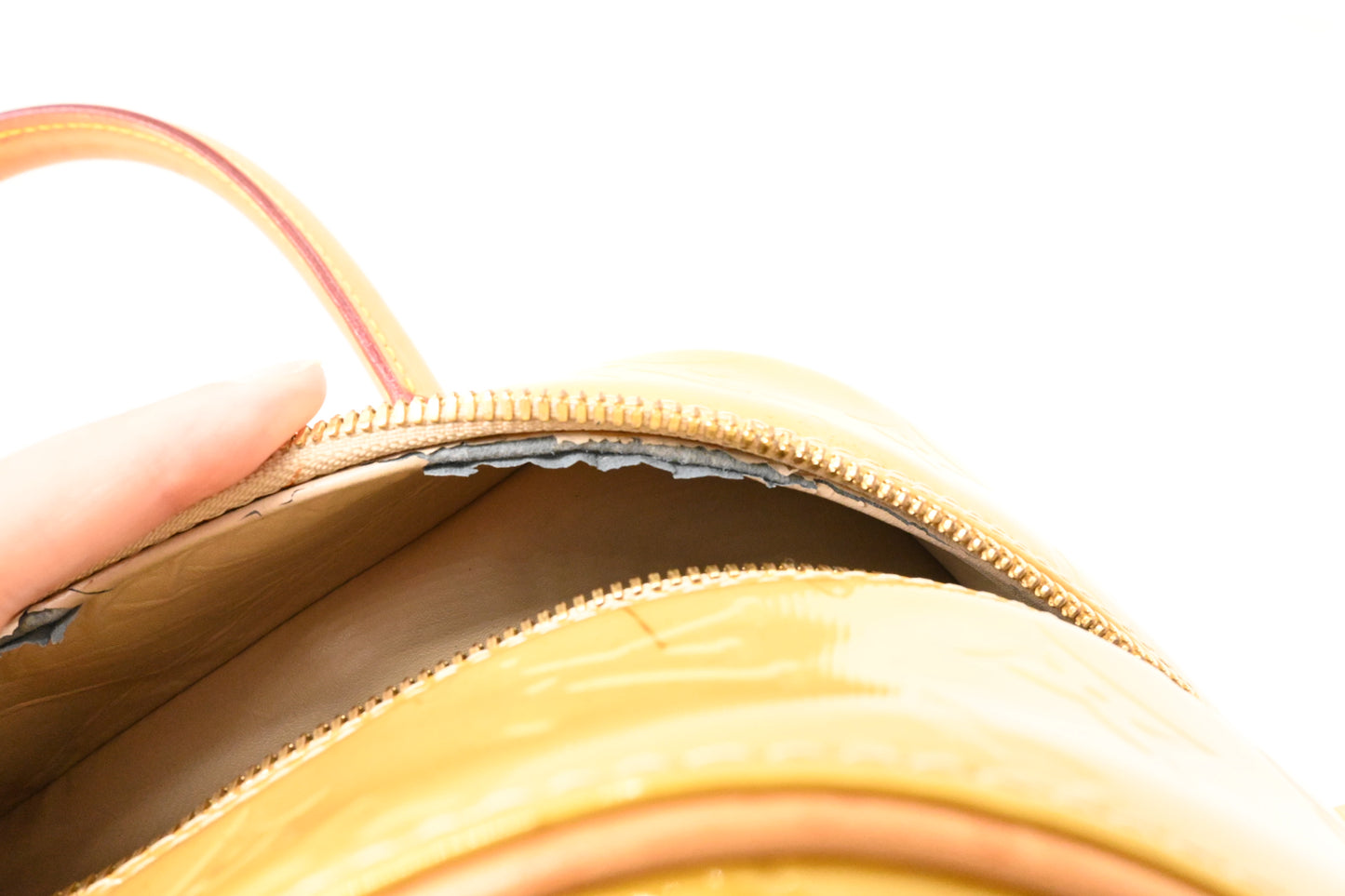 Louis Vuitton Thompkins Square in Yellow Vernis Leather