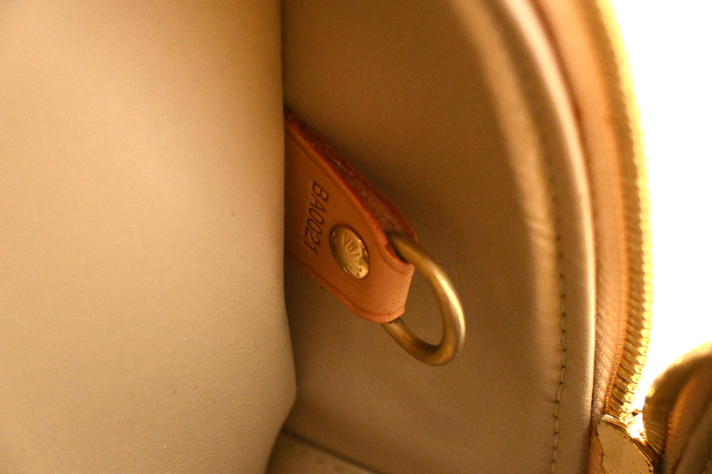 Louis Vuitton Thompkins Square in Yellow Vernis Leather