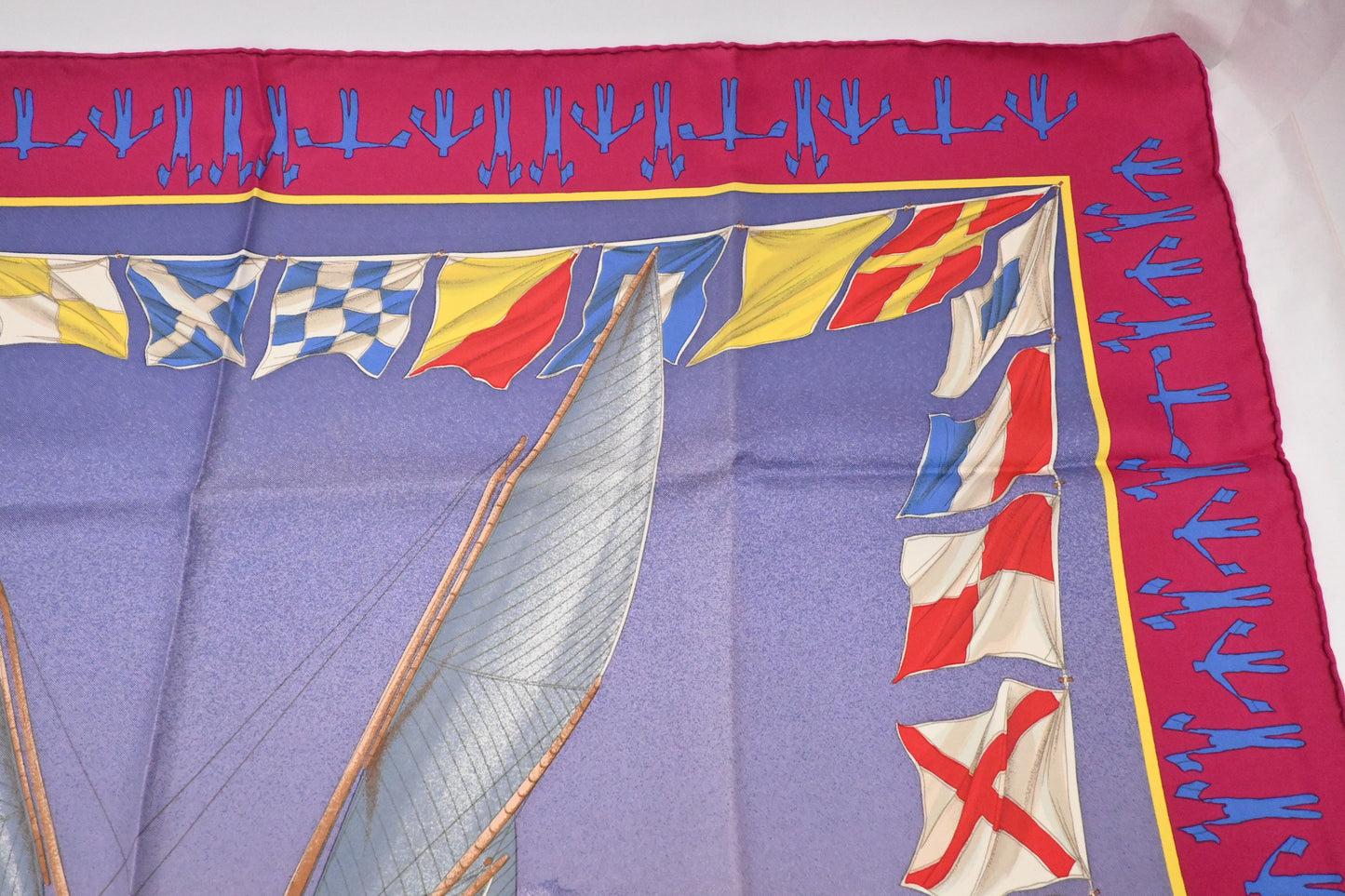 Hermes 'En Course' Carre 90 in Fuchsia Silk