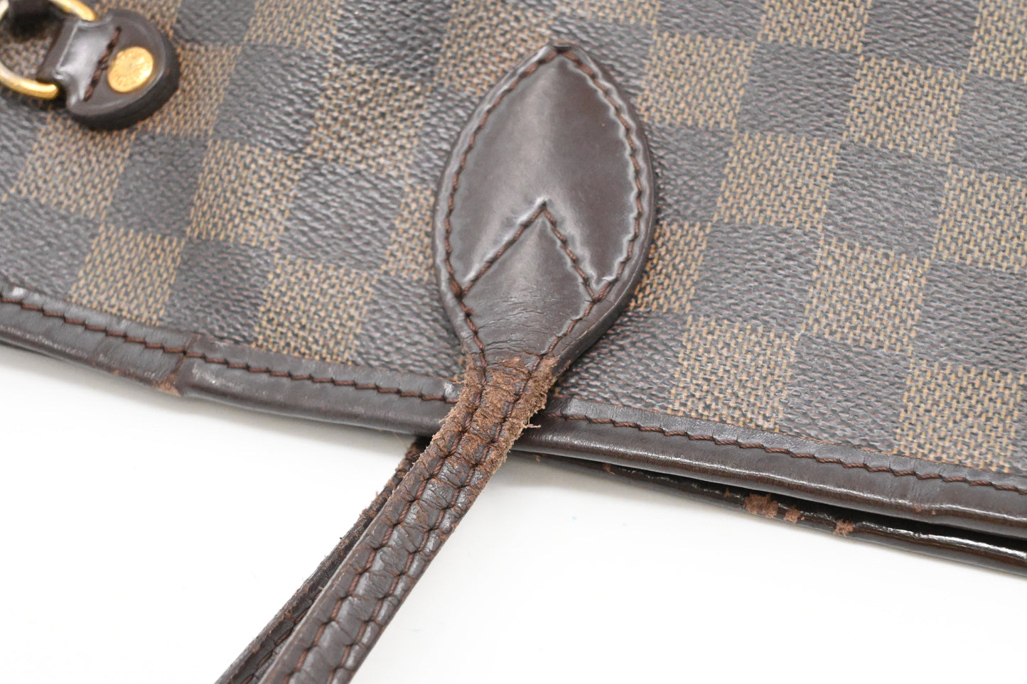 Louis Vuitton Neverfull MM in Damier Ebene Canvas