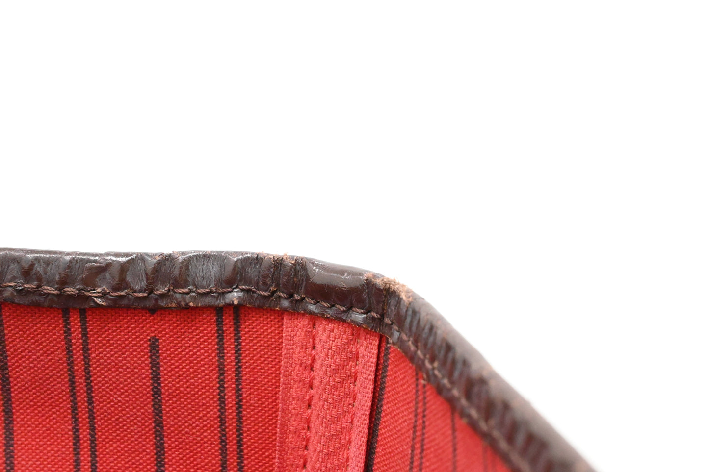 Louis Vuitton Neverfull MM in Damier Ebene Canvas