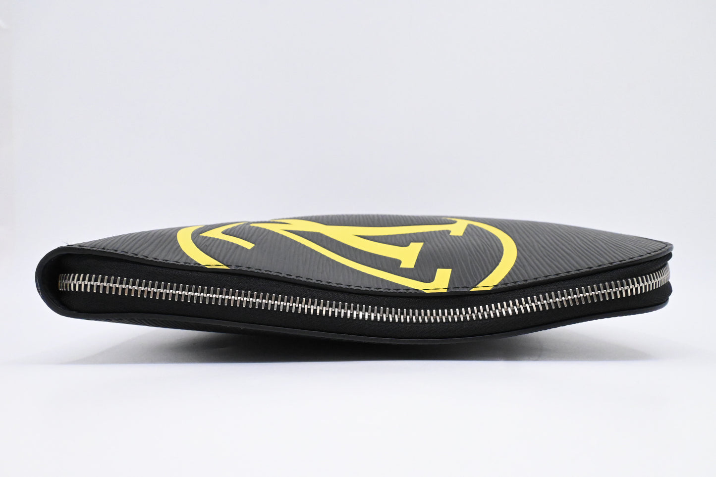 Louis Vuitton Pochette Jules in Black Epi Leather