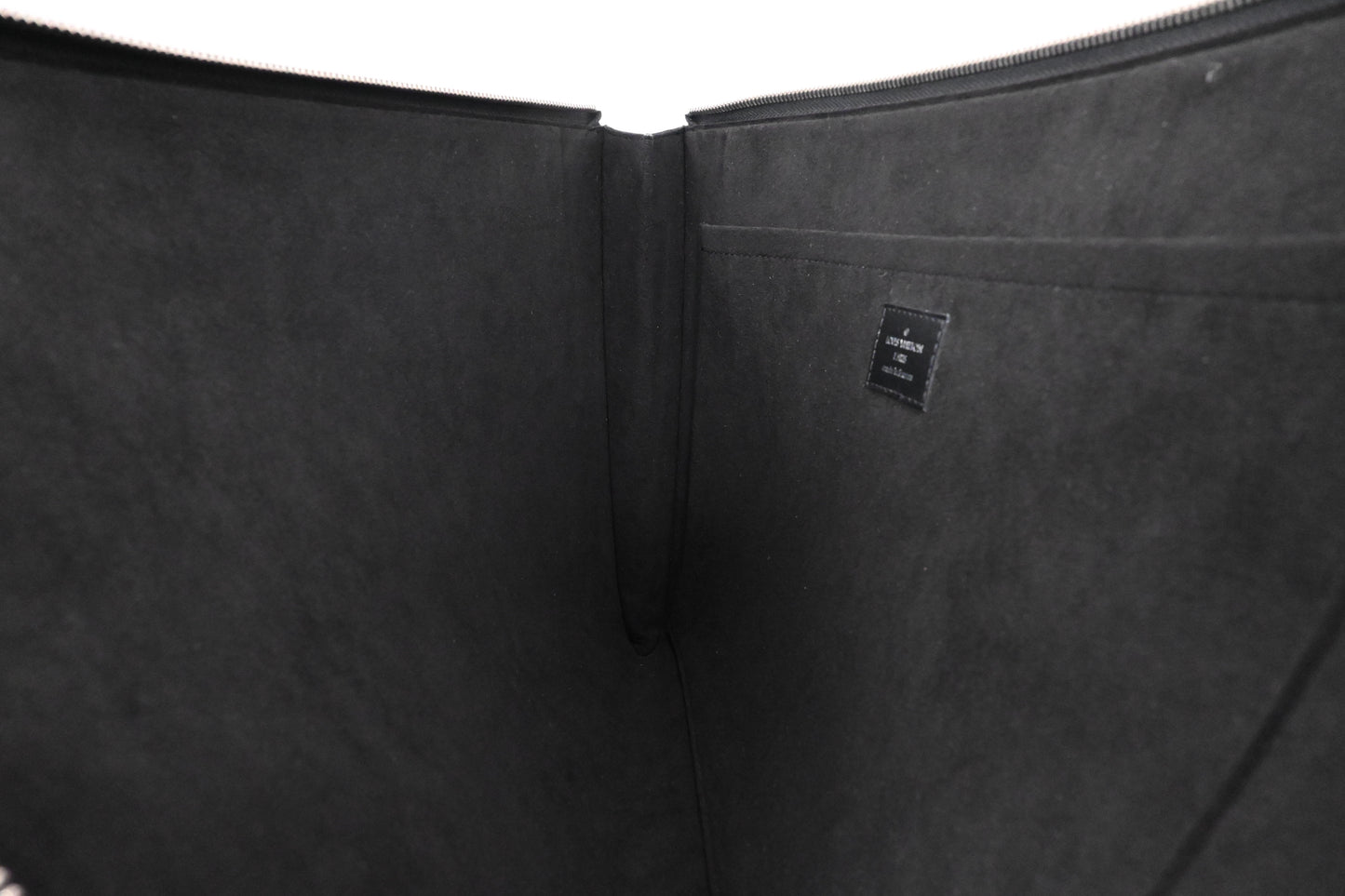 Louis Vuitton Pochette Jules in Black Epi Leather