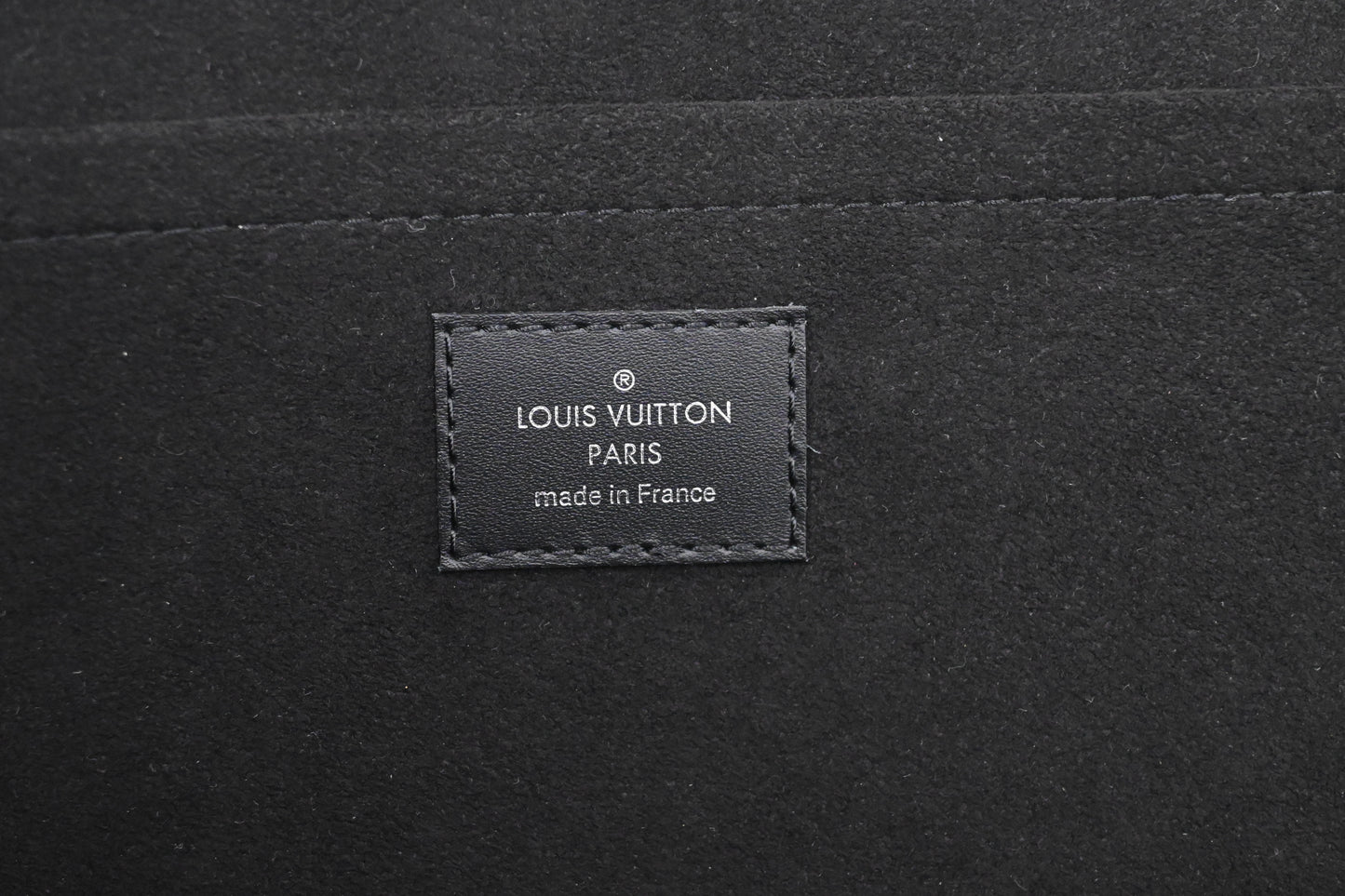 Louis Vuitton Pochette Jules in Black Epi Leather