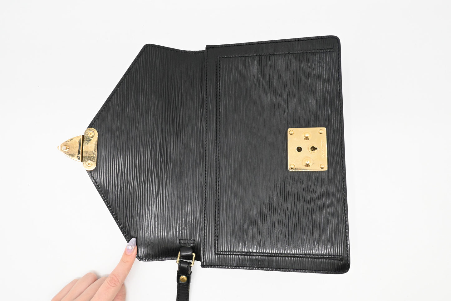 Louis Vuitton Sellier Dragonne in Black Epi Leather