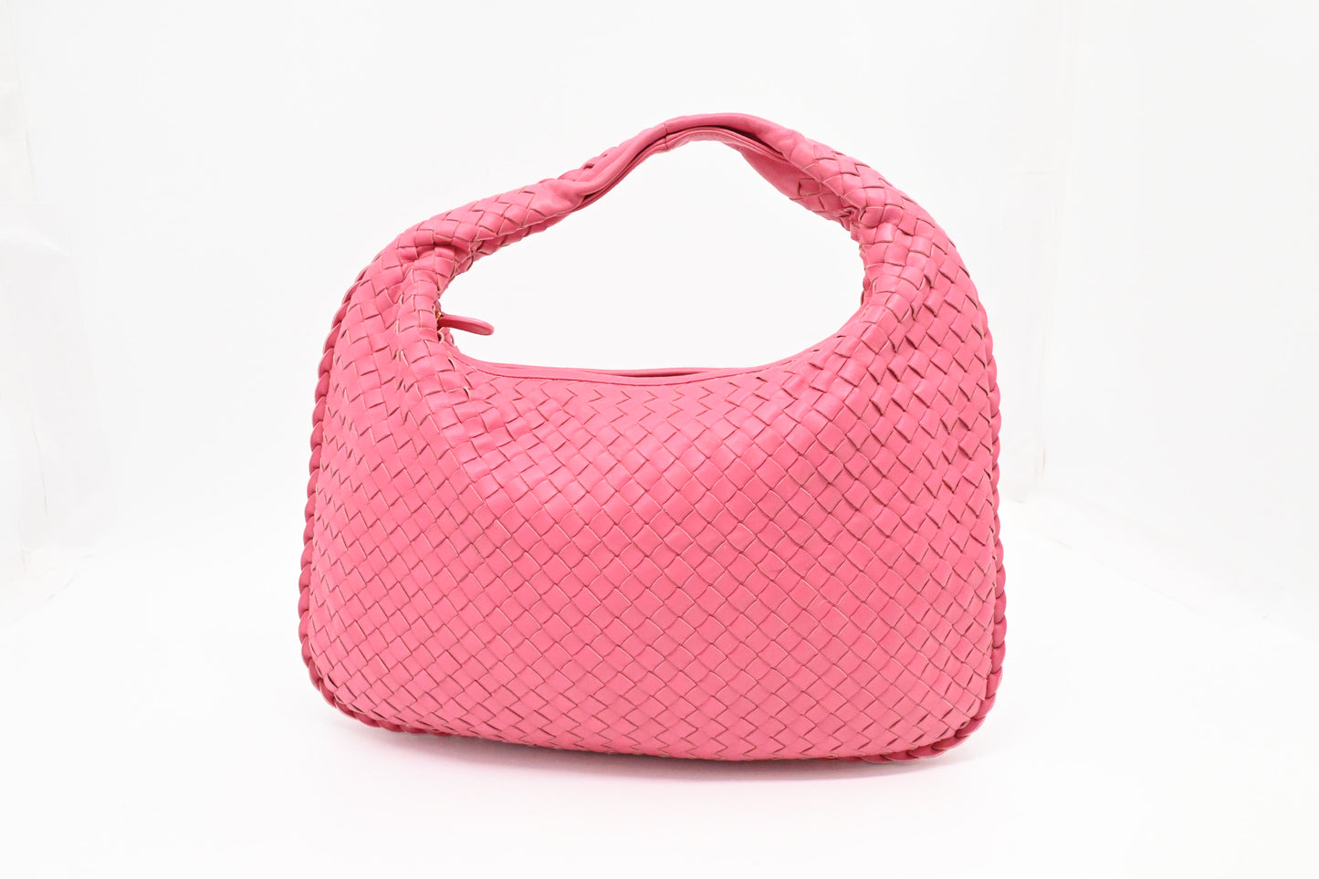 Bottega Veneta Hobo Bag in Pink Intrecciato Leather