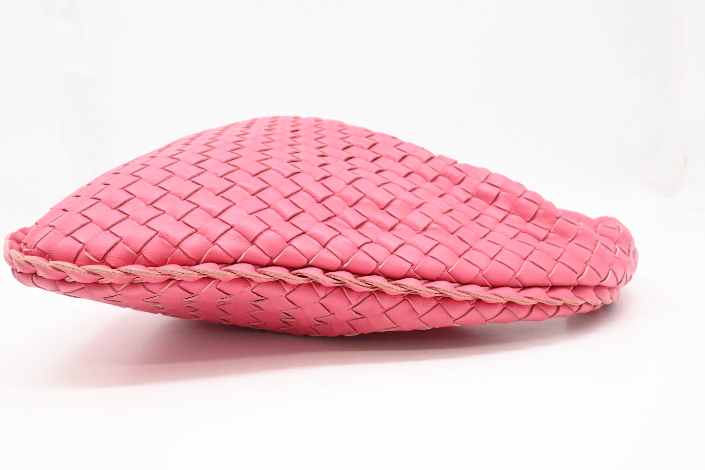 Bottega Veneta Hobo Bag in Pink Intrecciato Leather