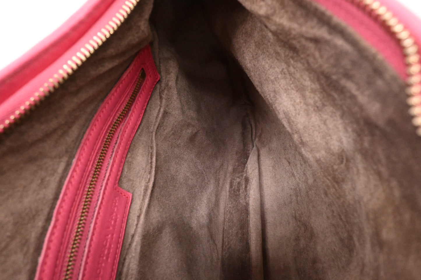 Bottega Veneta Hobo Bag in Pink Intrecciato Leather
