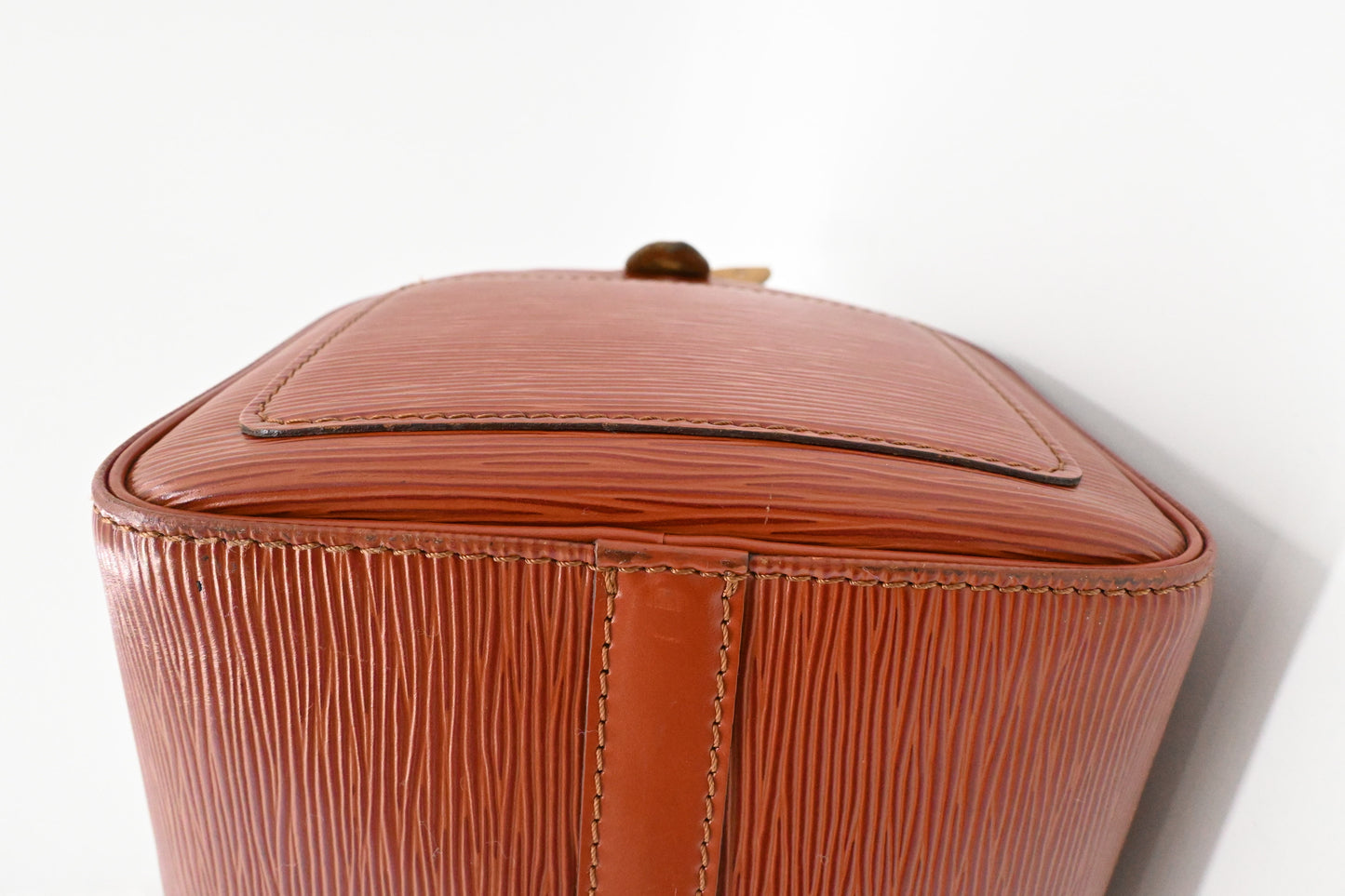Louis Vuitton Speedy 30 in Kenyan Fauve Epi Leather