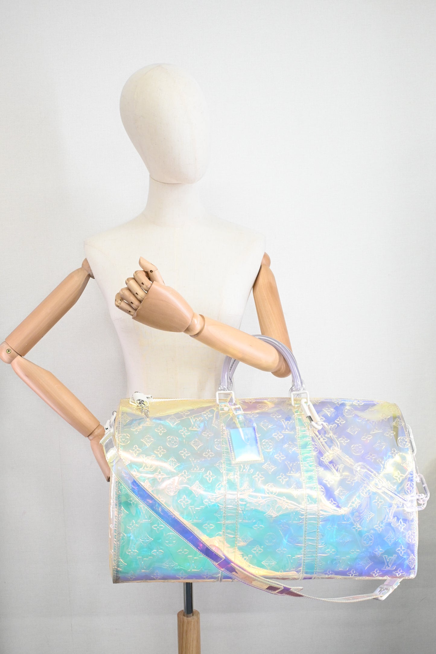 Louis Vuitton Keepall 50 Bandouliere in Prism PVC