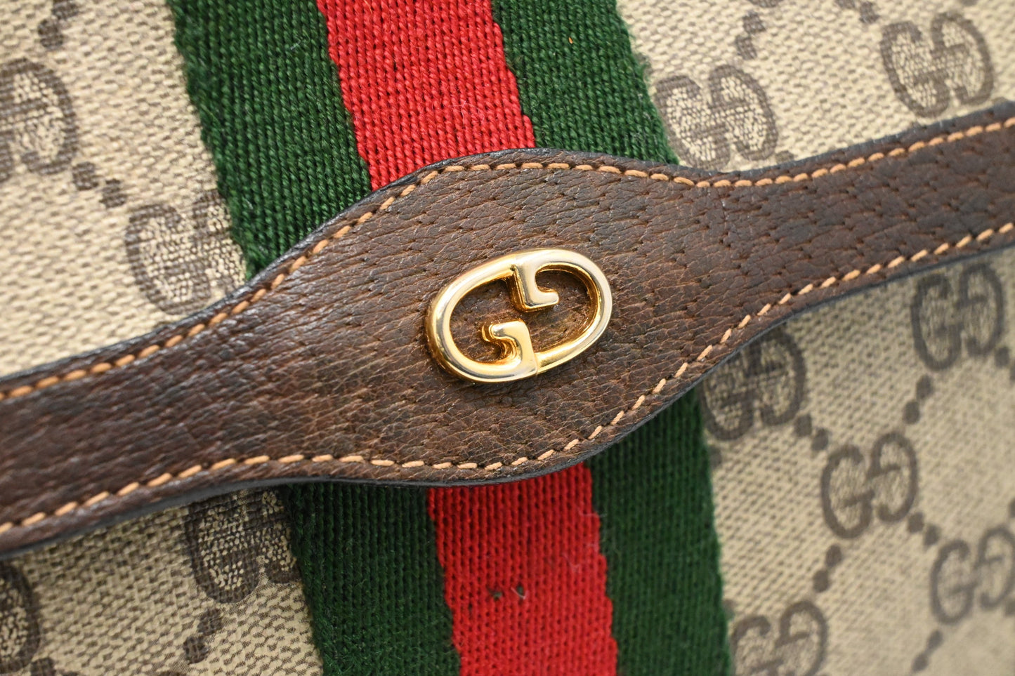 Gucci Clutch in GG Supreme Canvas