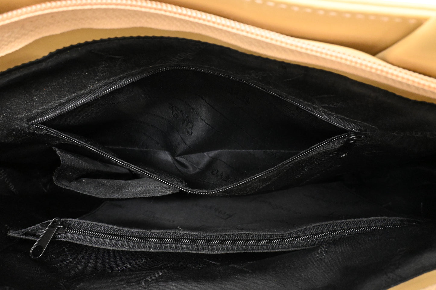 Ferragamo Shoulder Bag in Beige Leather