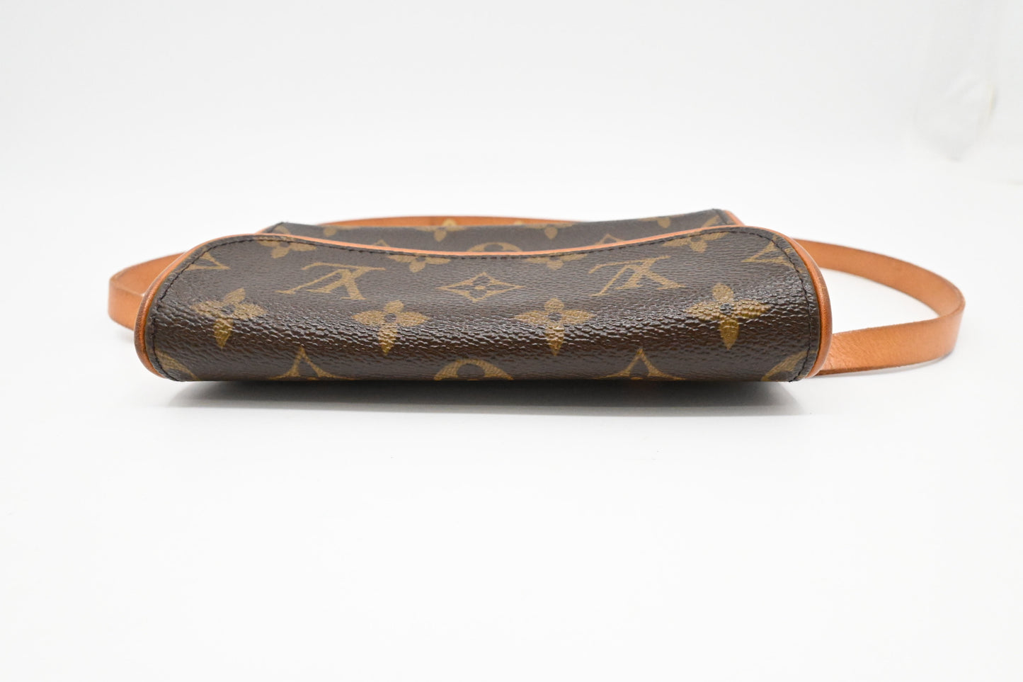 Louis Vuitton Pochette Florentine in Monogram Canvas