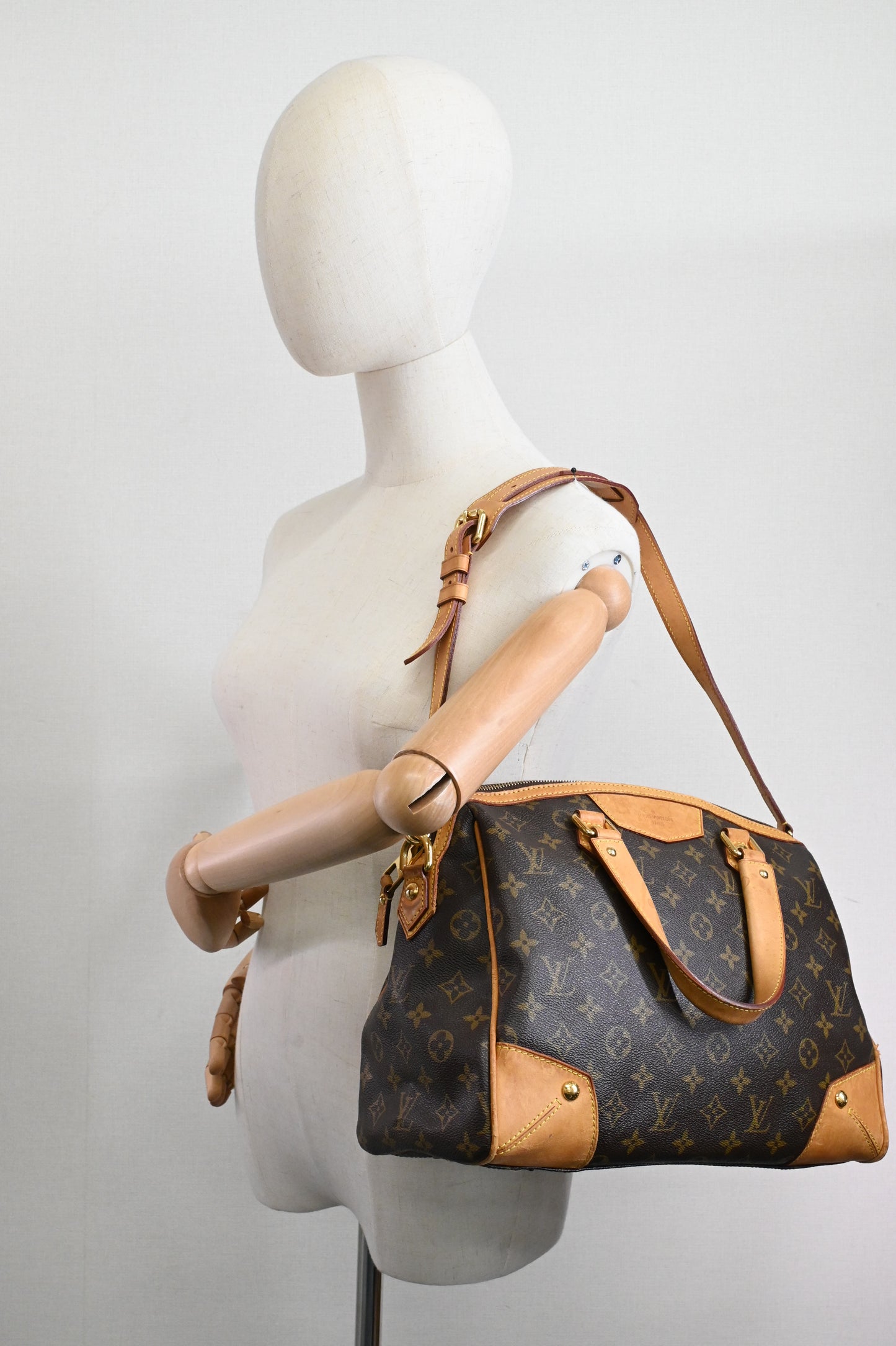 Louis Vuitton Retiro PM in Monogram Canvas