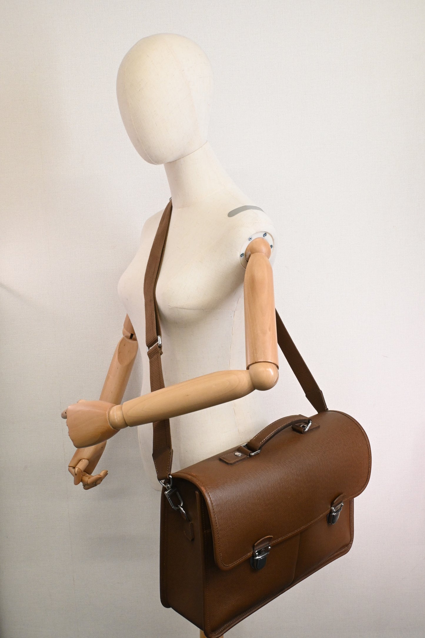 Louis Vuitton Anton Business Bag in Brown Leather