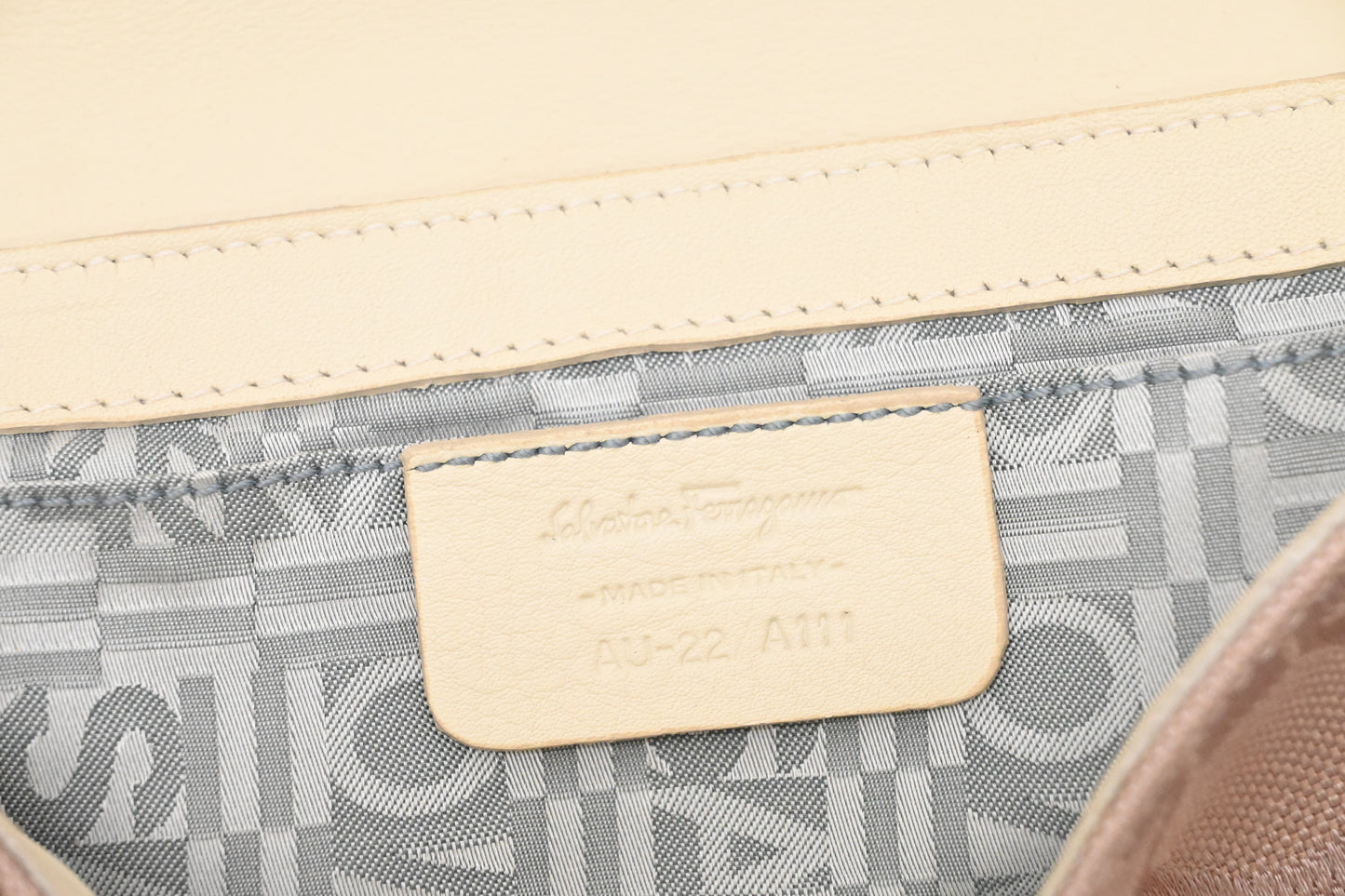 Ferragamo Handbag in Pink Canvas