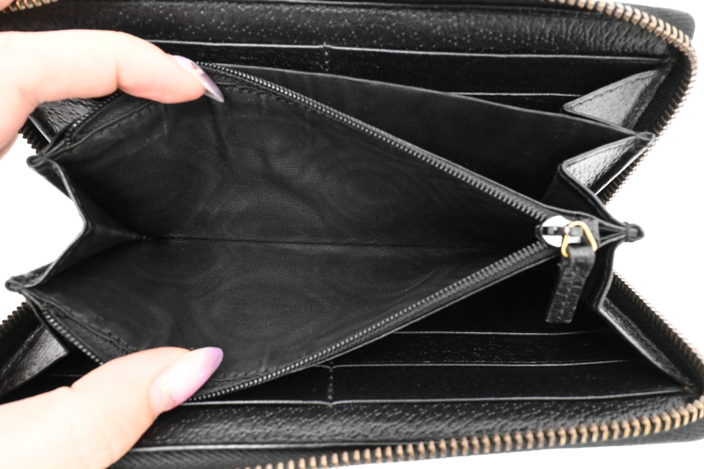 Gucci Long Zippy Bee Wallet in Black Leather