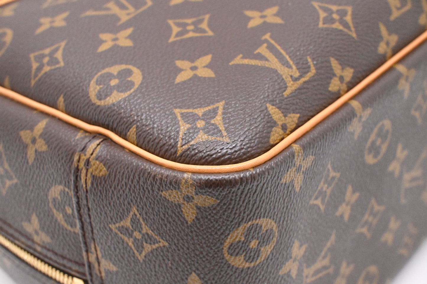 Louis Vuitton Deauville in Monogram Canvas