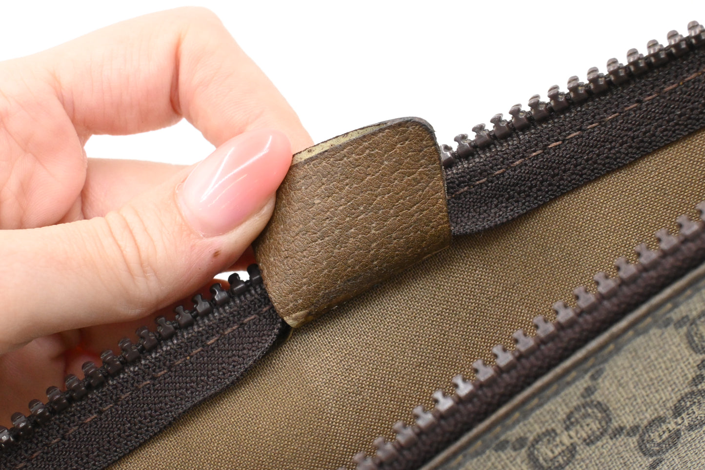 Gucci Plus Clutch in GG Plus Supreme Canvas