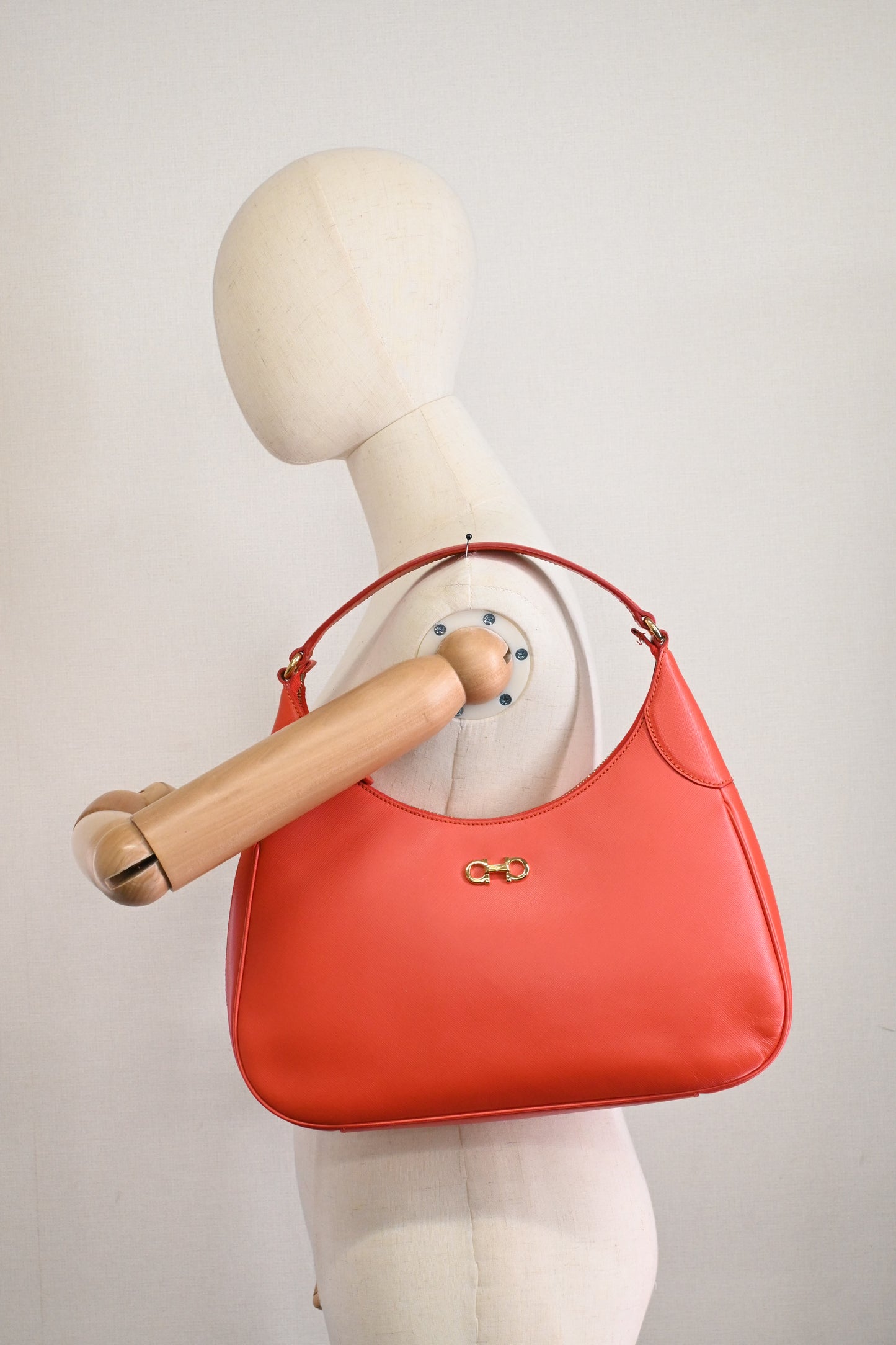 Ferragamo Shoulder Bag in Red Orange Leather