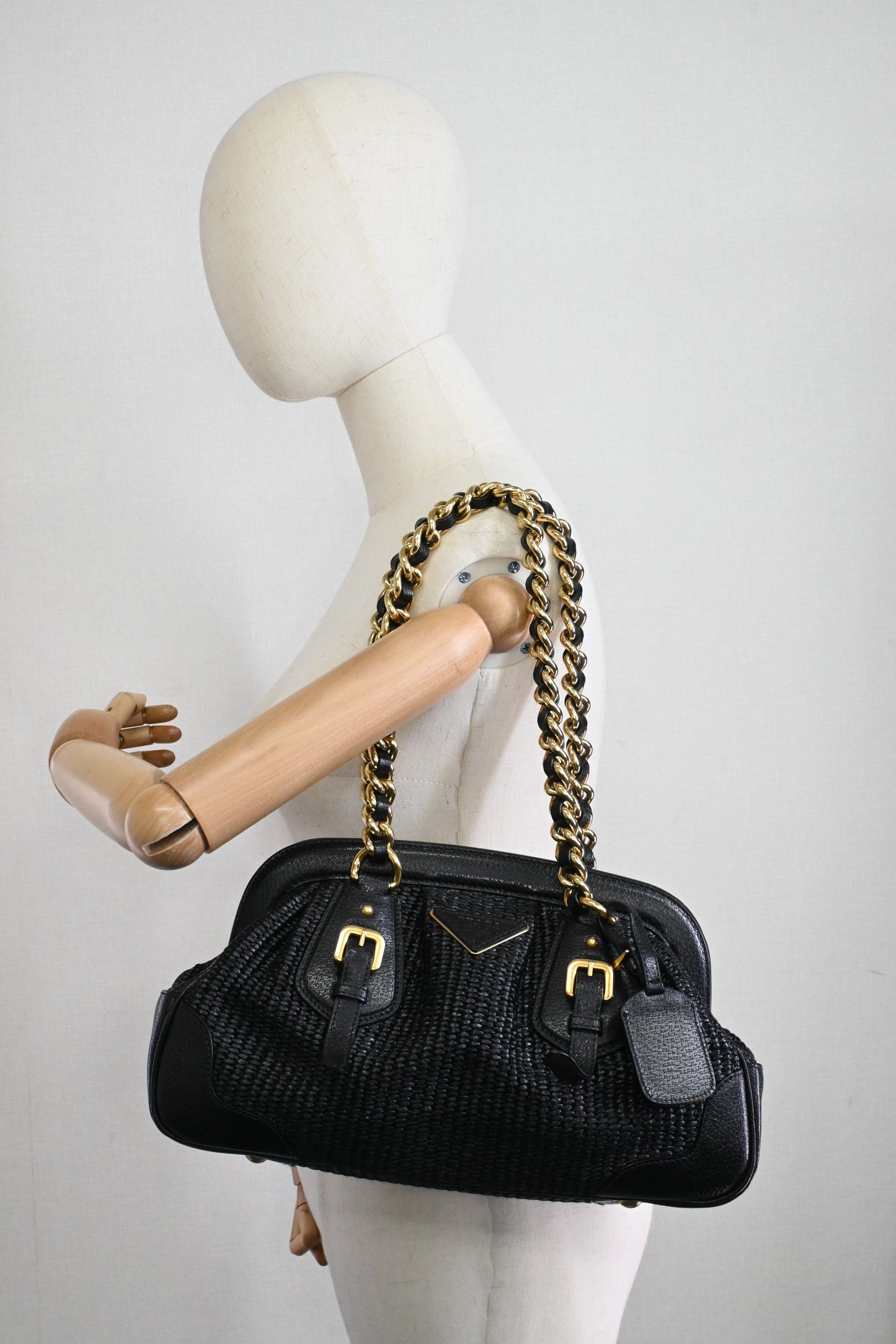 Prada Shoulder Bag in Black Raffia