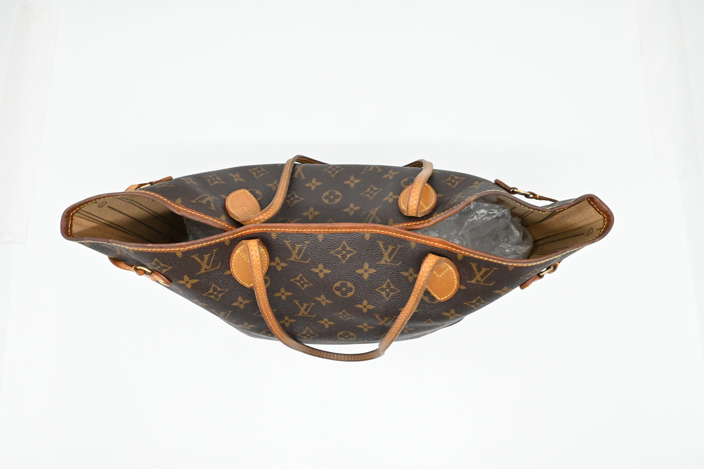 Louis Vuitton Neverfull MM in Monogram Canvas