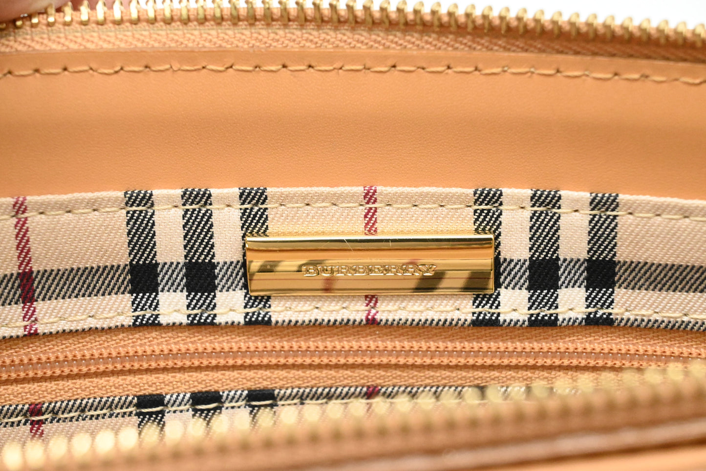 Burberry Handbag in Beige Leather