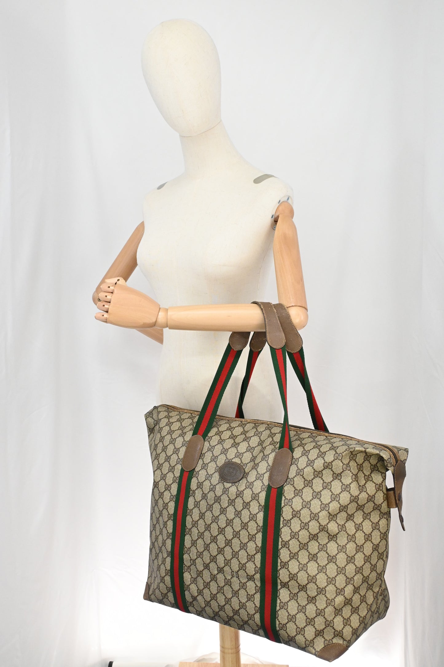 Gucci Travel Tote in GG Supreme Canvas