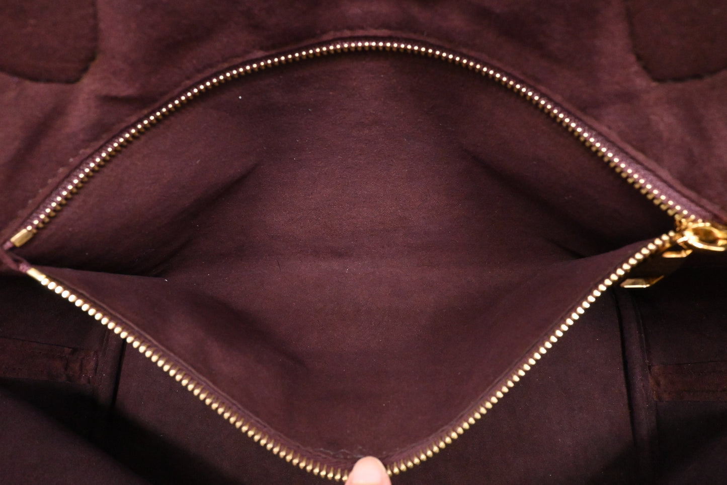 Louis Vuitton Neverfull MM in Turtledove Empreinte Leather