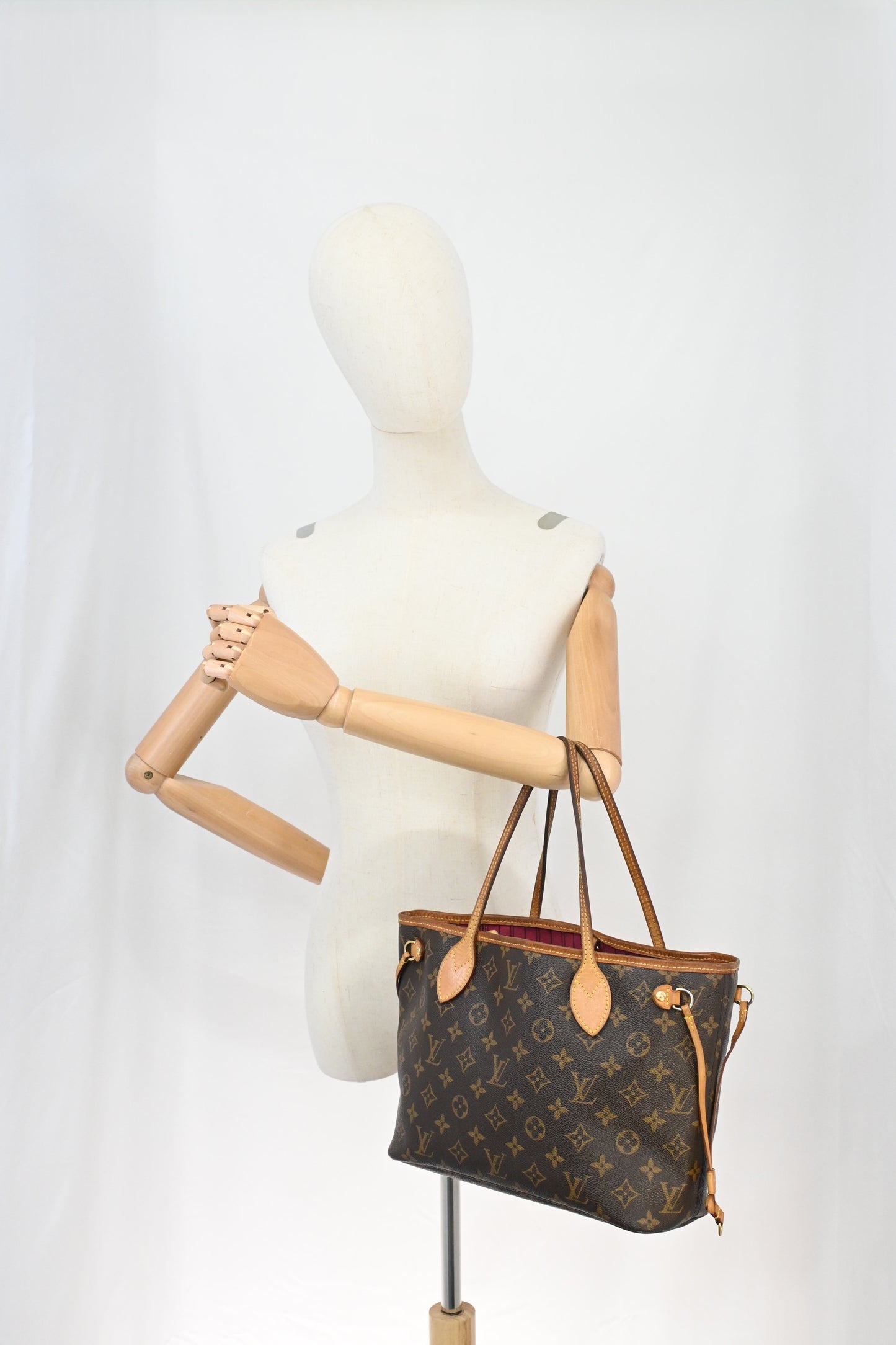 Louis Vuitton Neverfull PM in Monogram Canvas