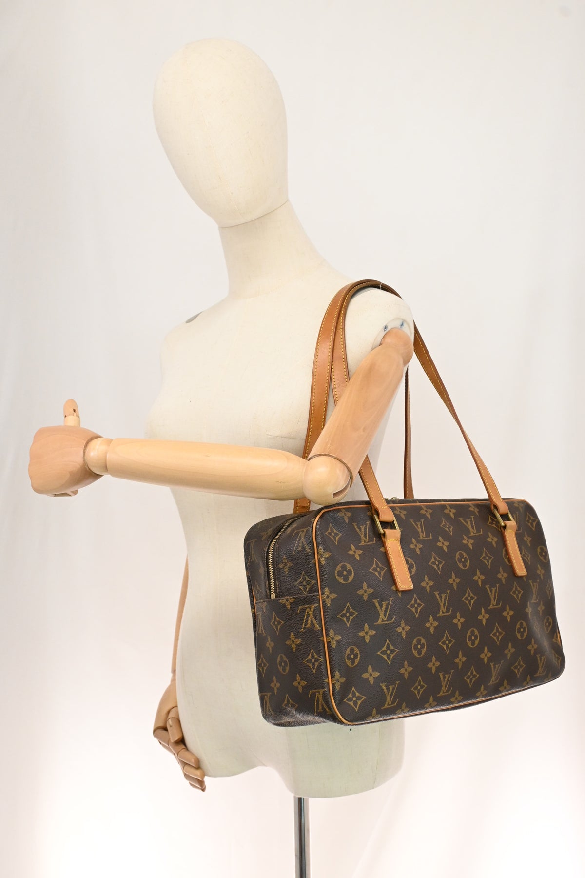 Louis Vuitton Cite GM in Monogram Canvas