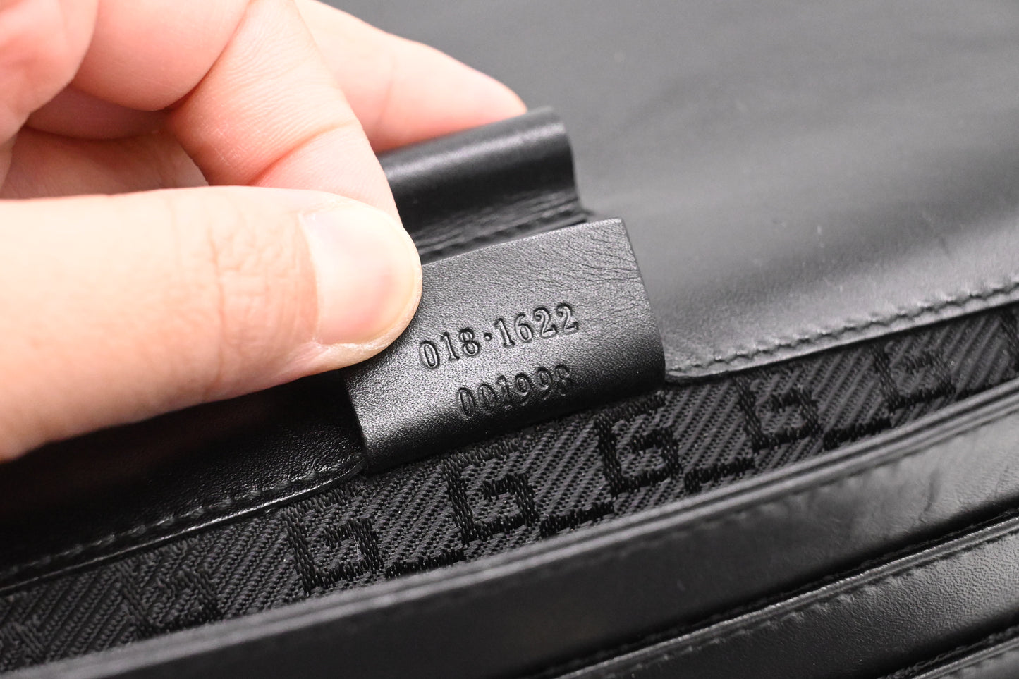 Gucci Wrist Clutch in Black Leather