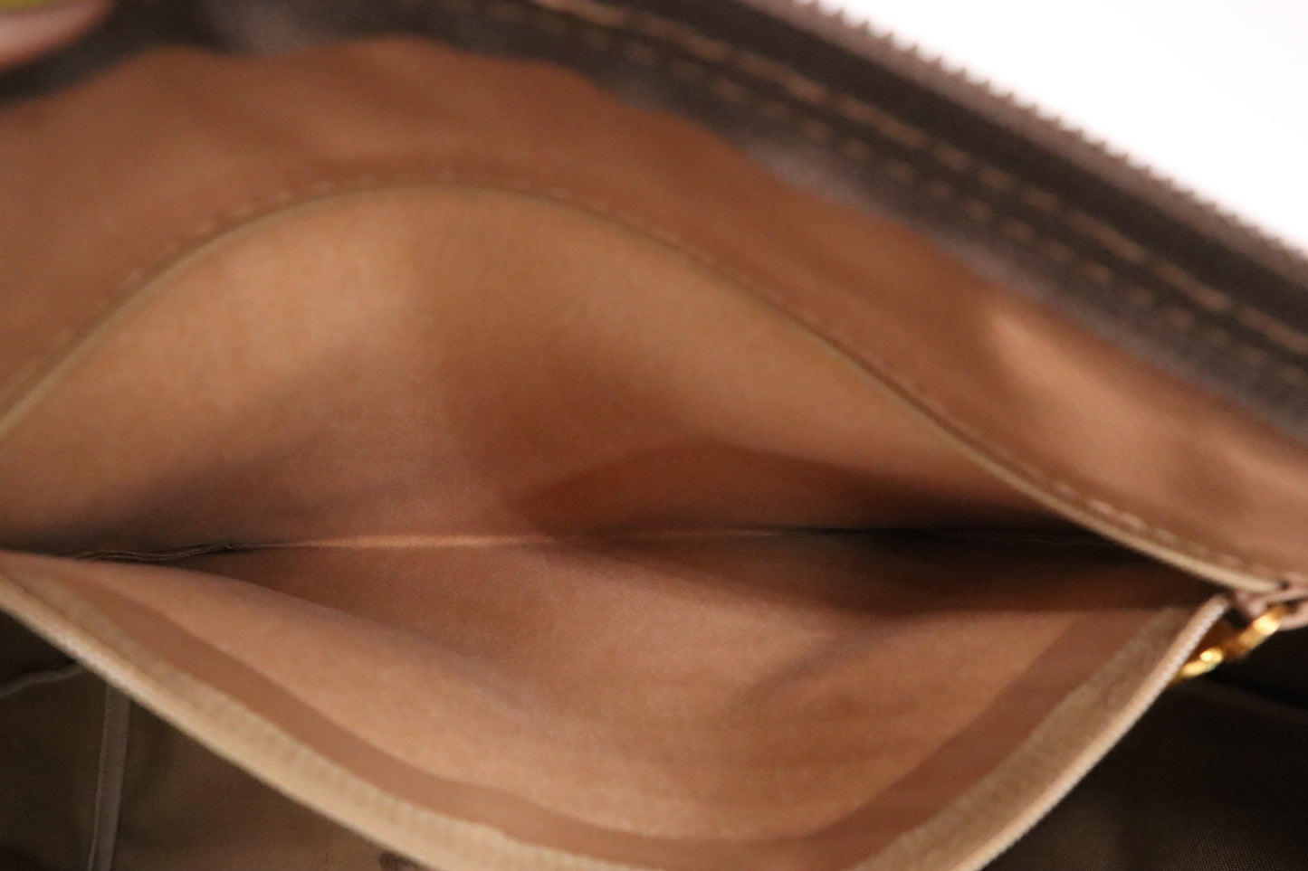 Gucci Large Tote in GG Supreme Canvas