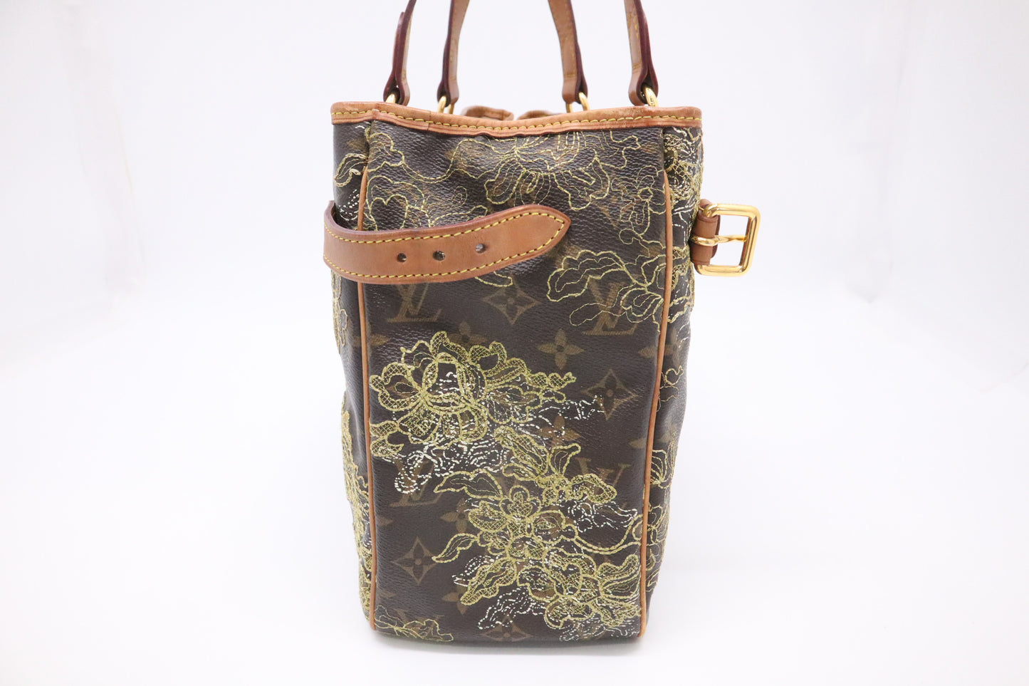 Louis Vuitton Batignolles Horizontal in Dentelle Monogram Canvas