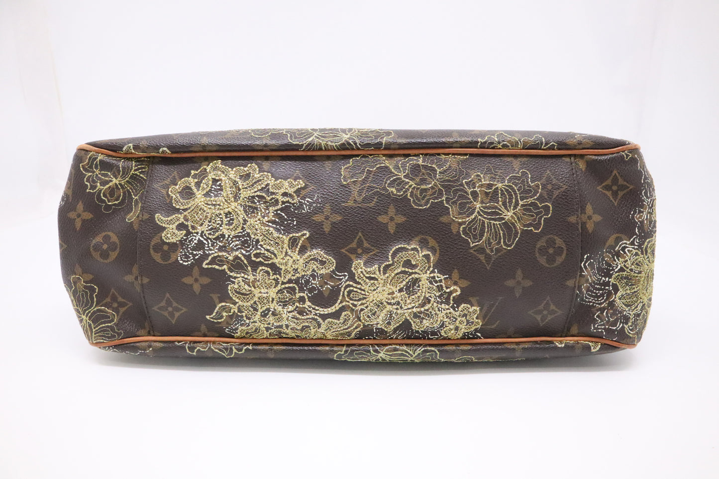 Louis Vuitton Batignolles Horizontal in Dentelle Monogram Canvas
