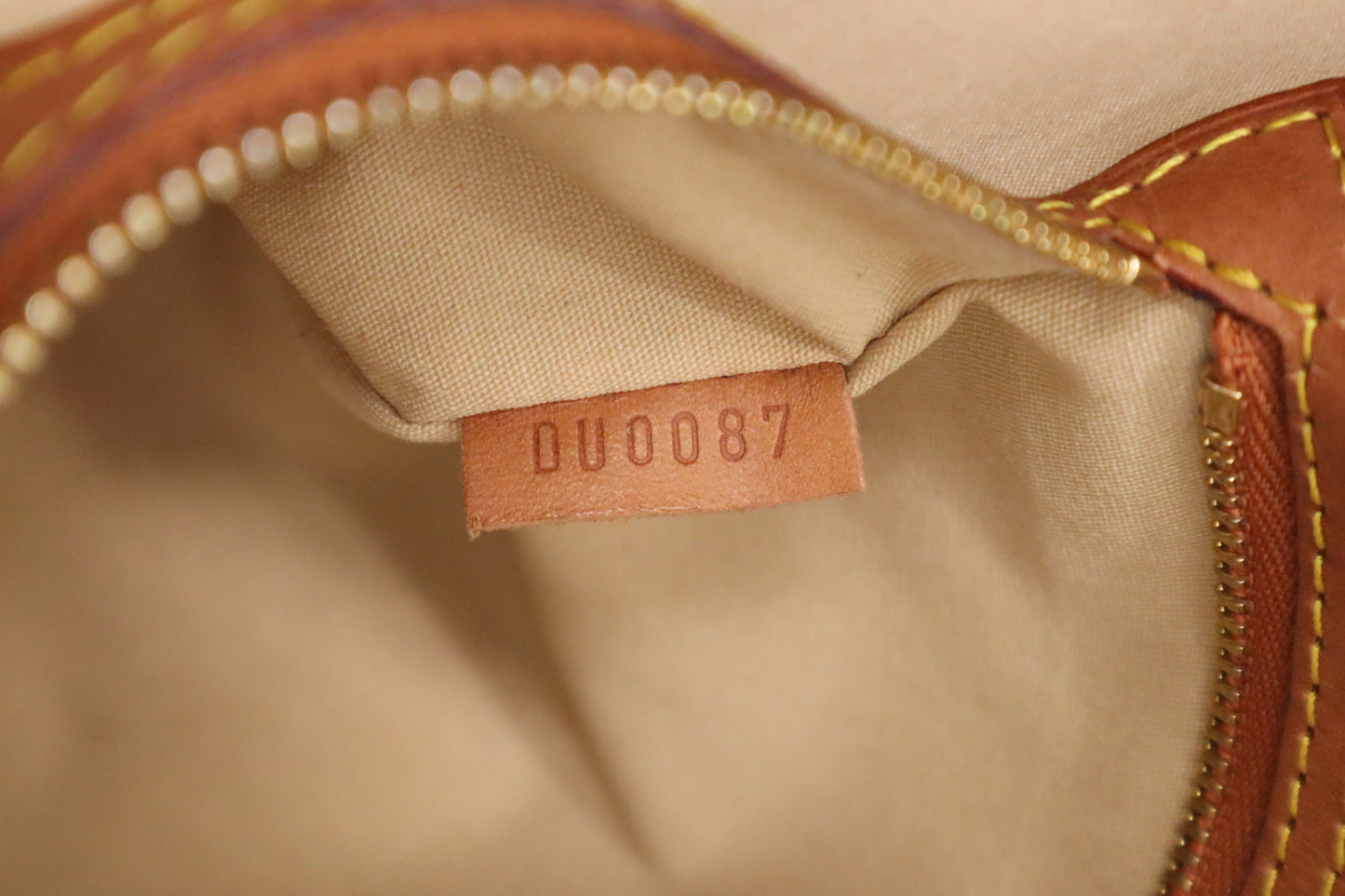 Louis Vuitton Batignolles Horizontal in Dentelle Monogram Canvas