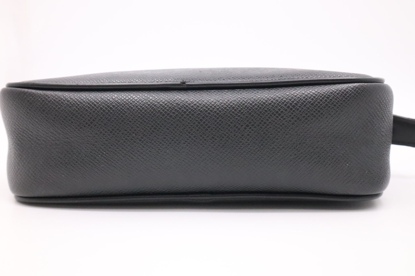 Louis Vuitton Wrist Bag in Dark Grey Taiga Leather