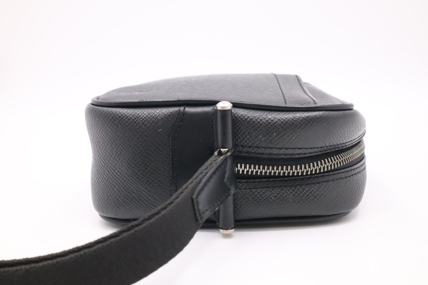 Louis Vuitton Wrist Bag in Dark Grey Taiga Leather