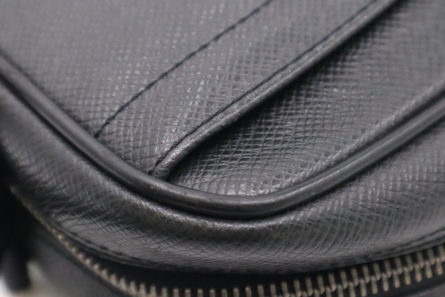 Louis Vuitton Wrist Bag in Dark Grey Taiga Leather