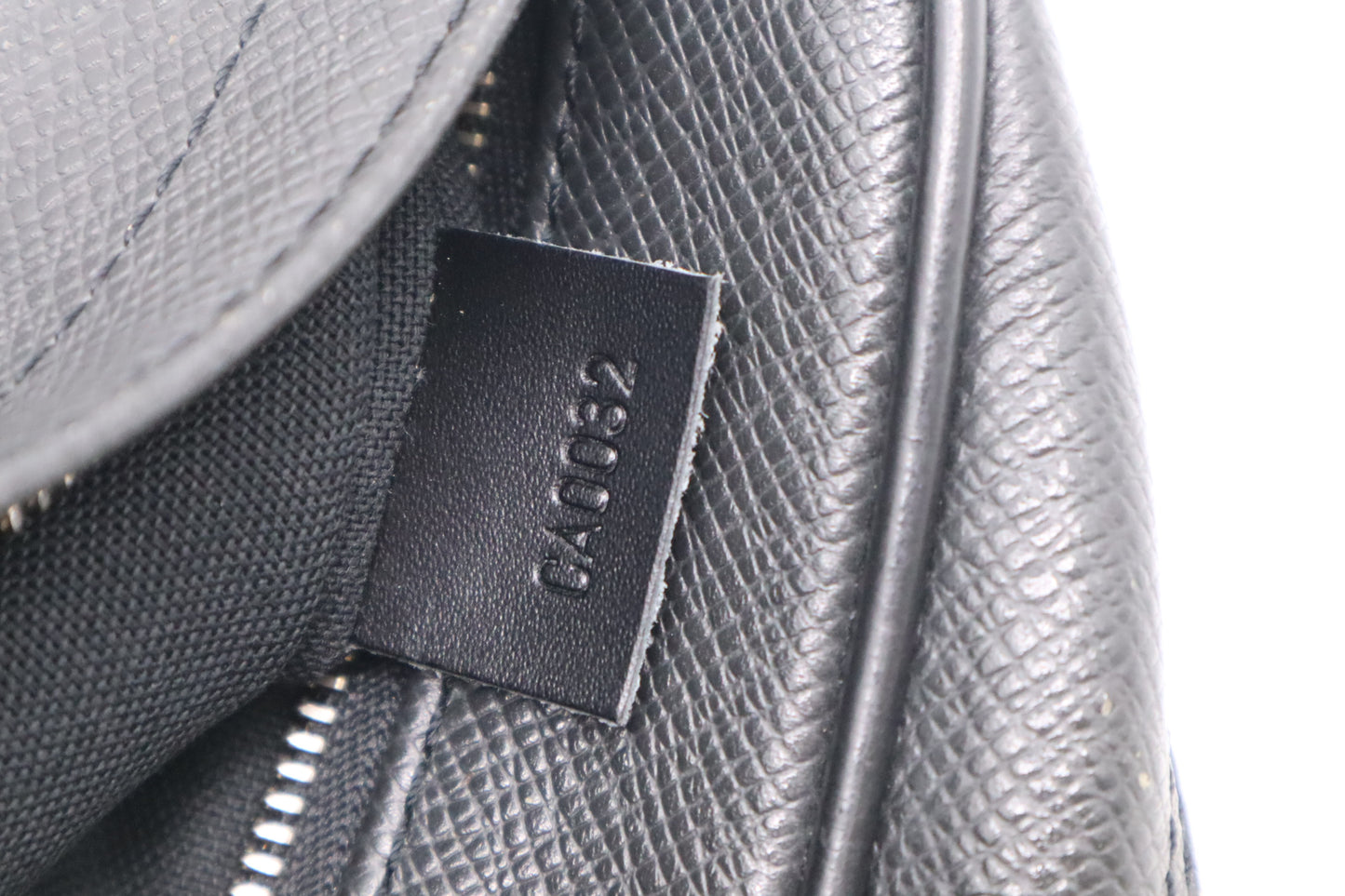 Louis Vuitton Wrist Bag in Dark Grey Taiga Leather